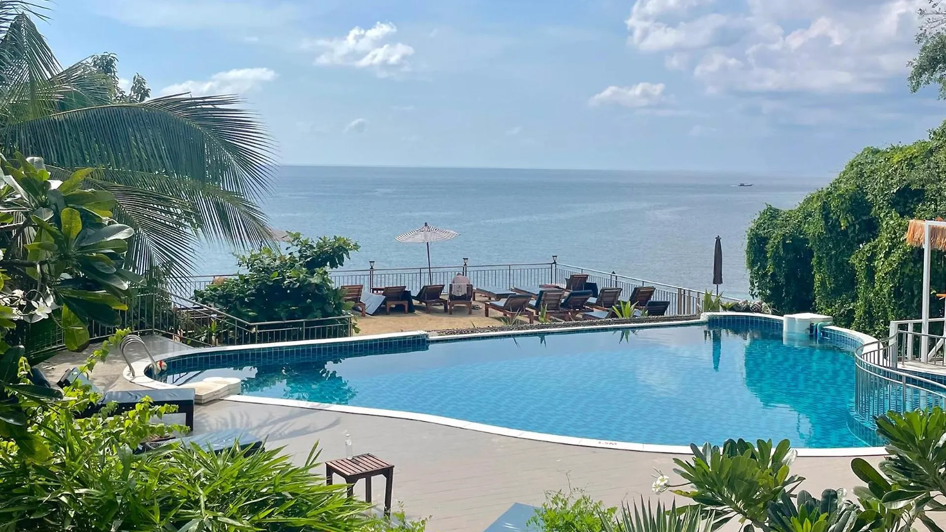 Pinnacle Koh Tao Resort